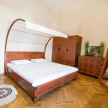 Vidfort Вороного Lviv Extérieur photo