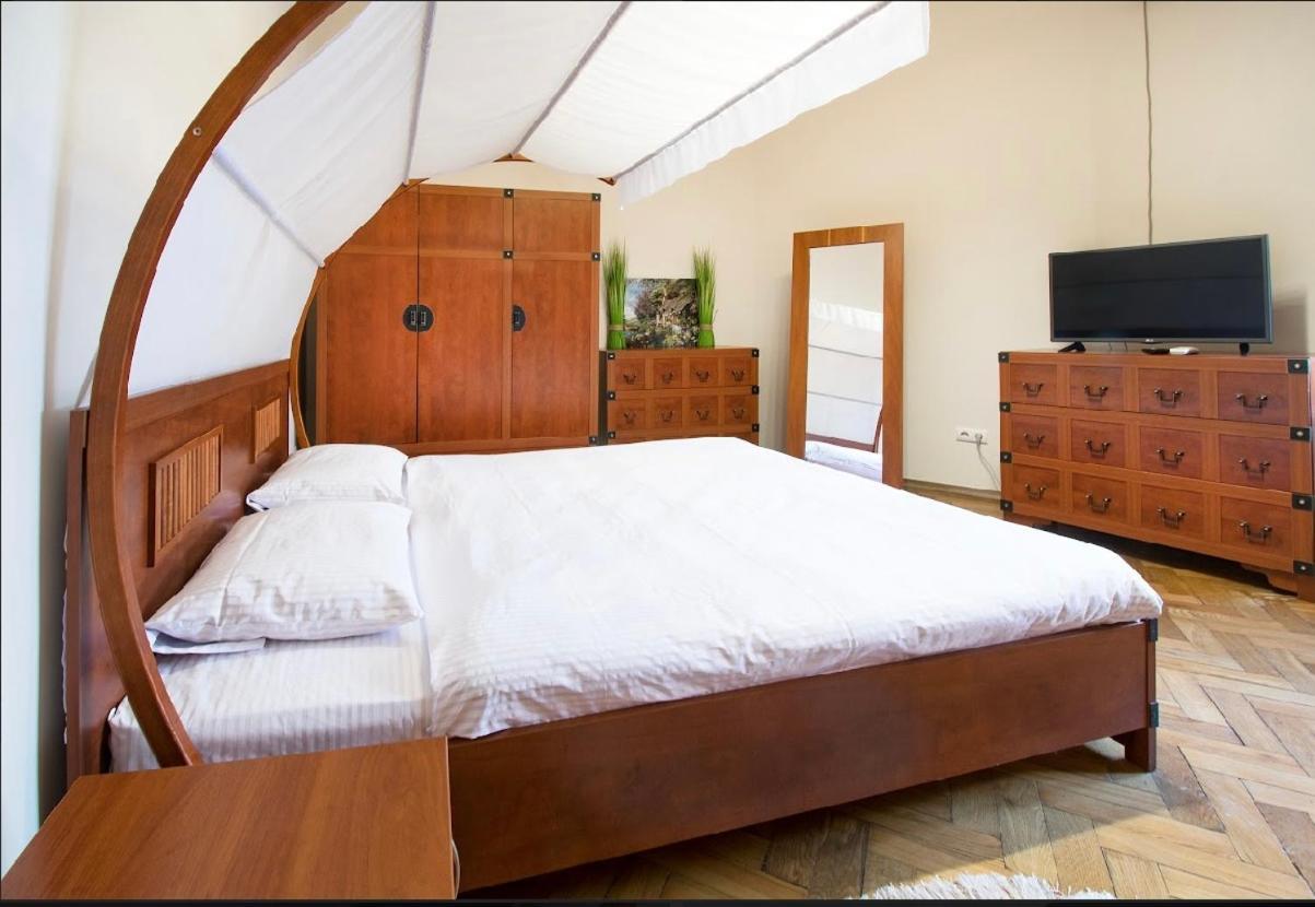 Vidfort Вороного Lviv Extérieur photo